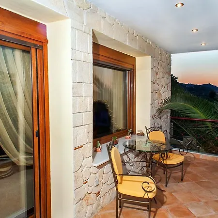فيلة Villa Pefkohori *